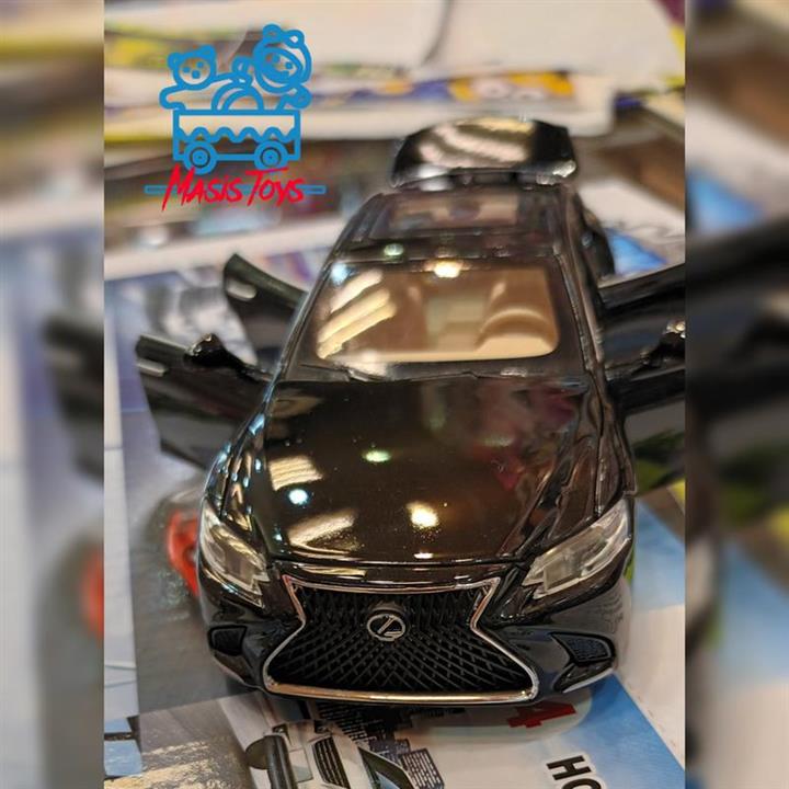 ماکت فلزی لکسوس چراغ وصدادار 6درب بازشو جنس عالی وارداتی مناسب برای دکور وبازی در دورنگ سفید صدفی ومشکی متالیک